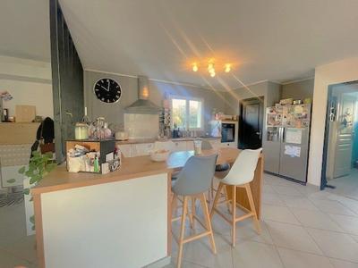 Maison - 102 m² - 5 pièces