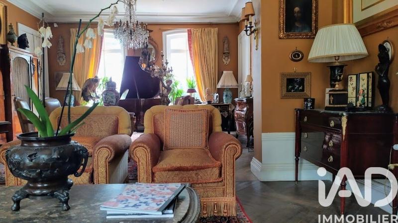 Maison - 600 m² - 14 pièces