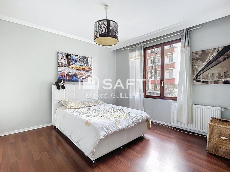 Maison - 196 m² - 7 pièces