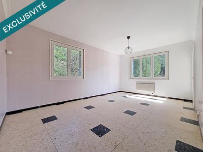 Maison - 177 m² - 9 pièces