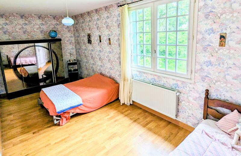 Villa - 1 003 m² - 8 pièces