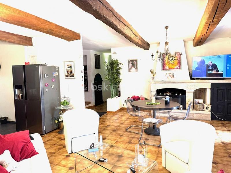 Propriété - 301 m² - 10 pièces