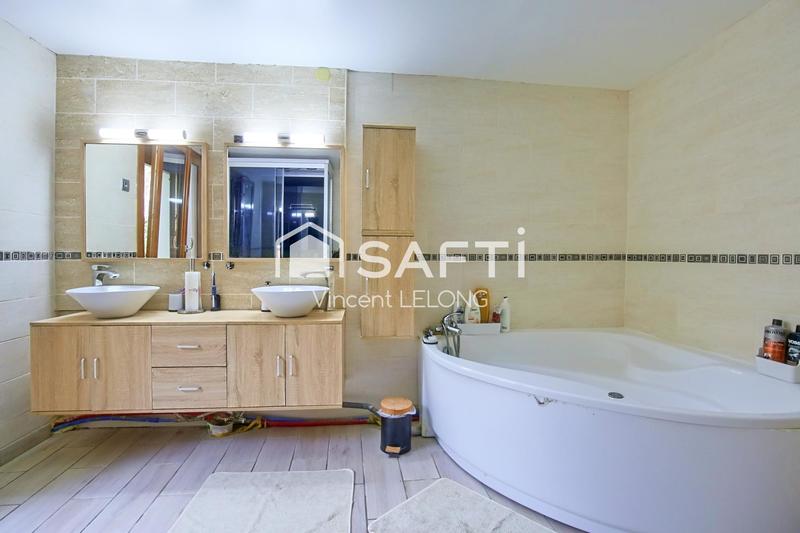 Maison - 172 m² - 6 pièces