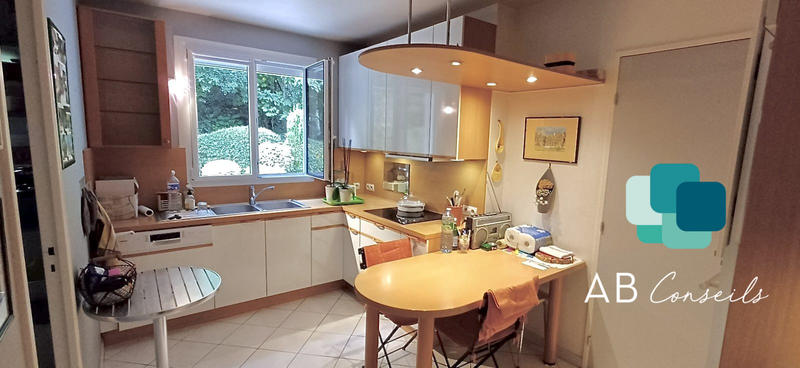 Maison - 180 m² - 7 pièces