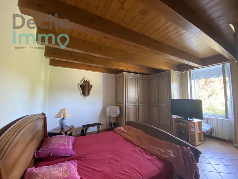 Maison - 249 m² - 7 pièces