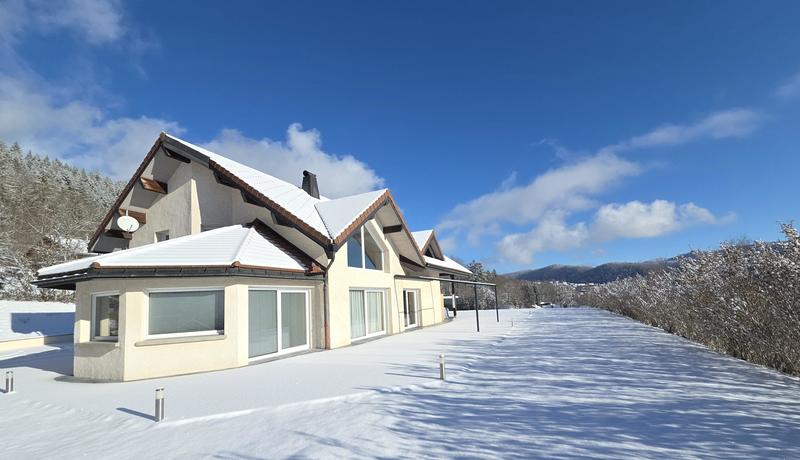 Maison contemporaine - 280 m² - 10 pièces