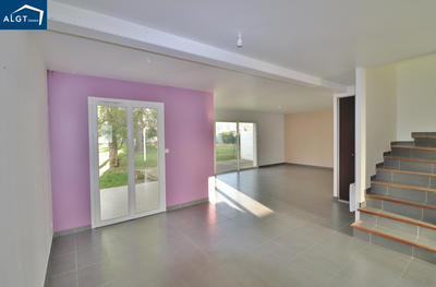 Maison - 120 m² - 5 pièces