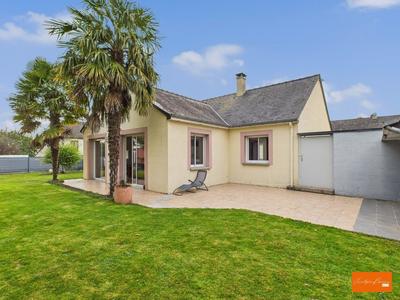 Maison - 98 m² - 5 pièces