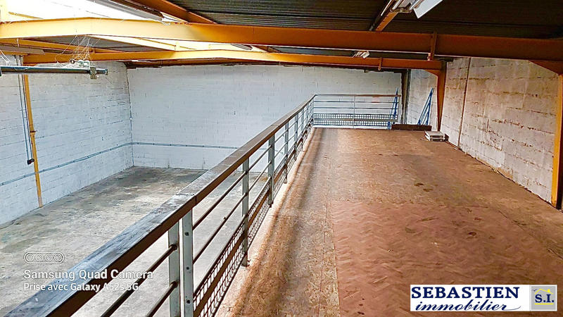 Local d'activités - 254 m²