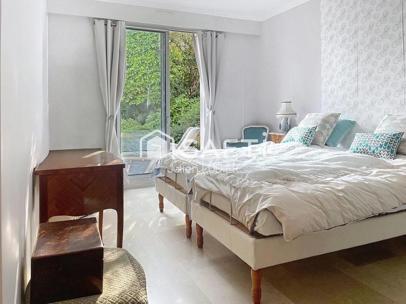 Maison - 212 m² - 6 pièces