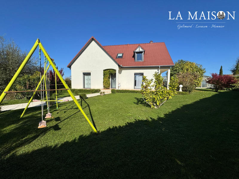 Villa - 137 m² - 7 pièces