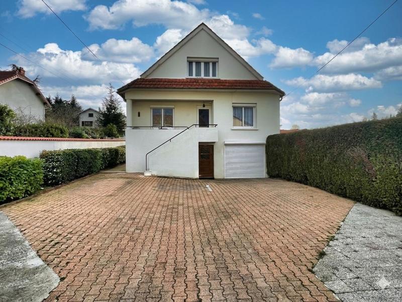 Maison - 140 m² - 5 pièces