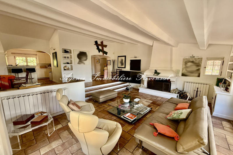 Villa - 200 m² - 7 pièces