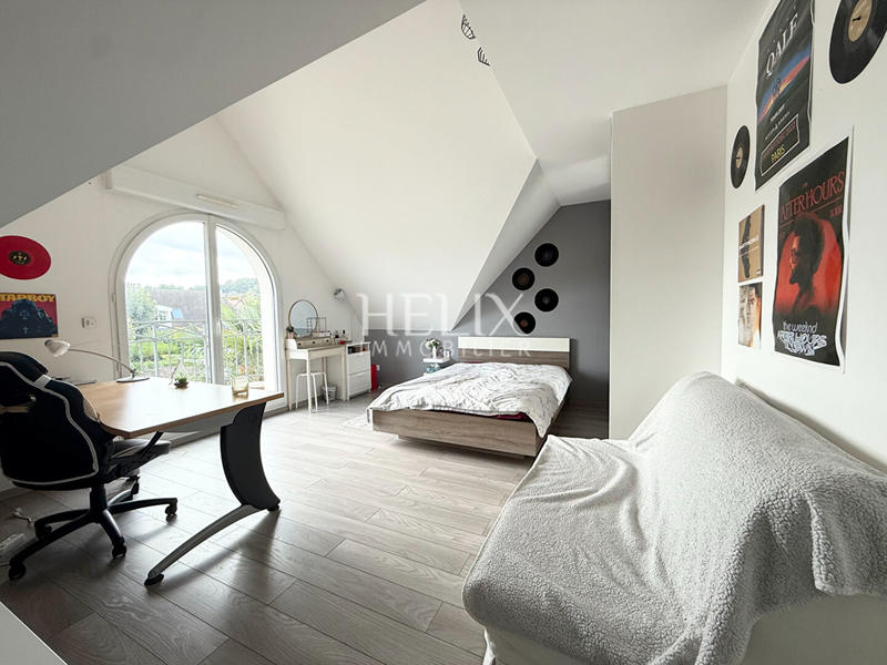 Maison - 200 m² - 6 pièces