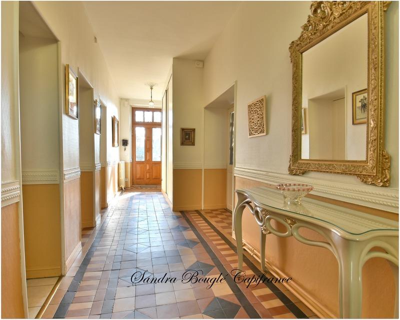 Maison de ville - 296 m² - 17 pièces