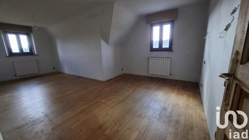 Maison - 214 m² - 9 pièces