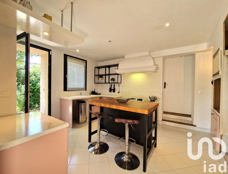 Maison - 290 m² - 9 pièces