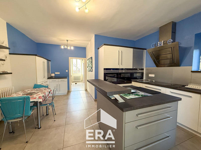 Maison - 180 m² - 5 pièces