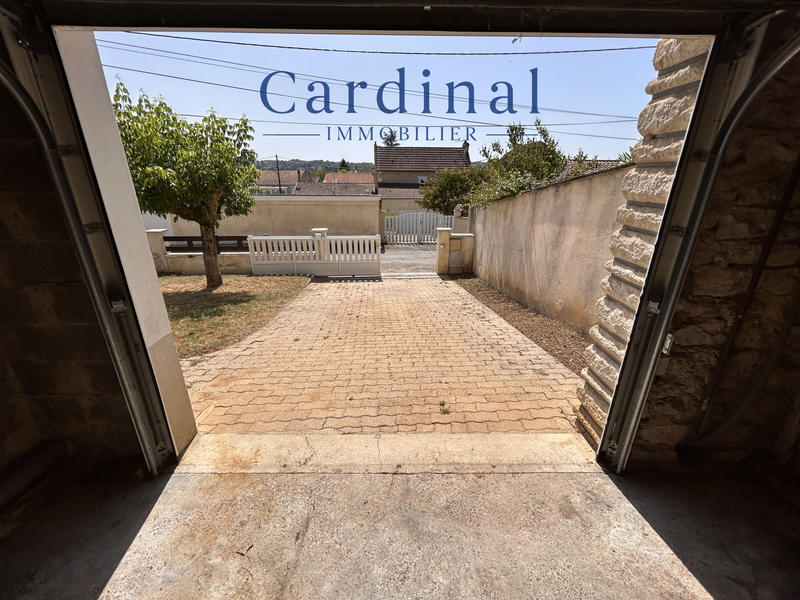 Maison - 90 m² - 5 pièces