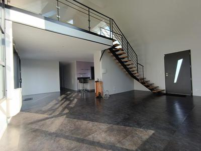 Maison - 200 m² - 5 pièces