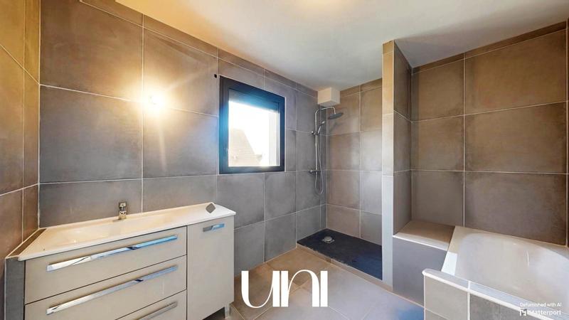 Maison - 108 m² - 6 pièces