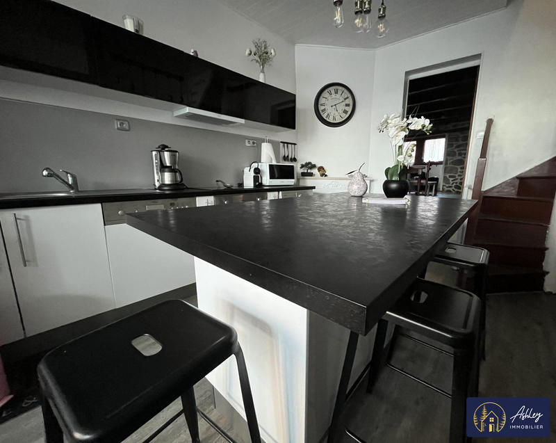 Maison - 95 m² - 4 pièces