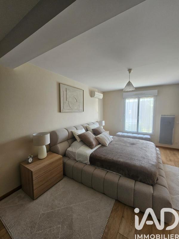 Maison - 211 m² - 8 pièces