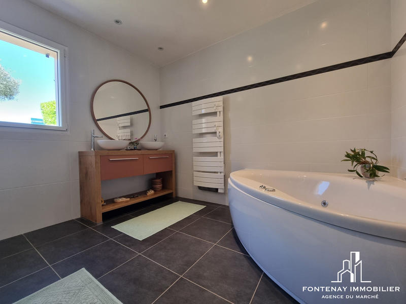 Maison contemporaine - 226 m² - 8 pièces