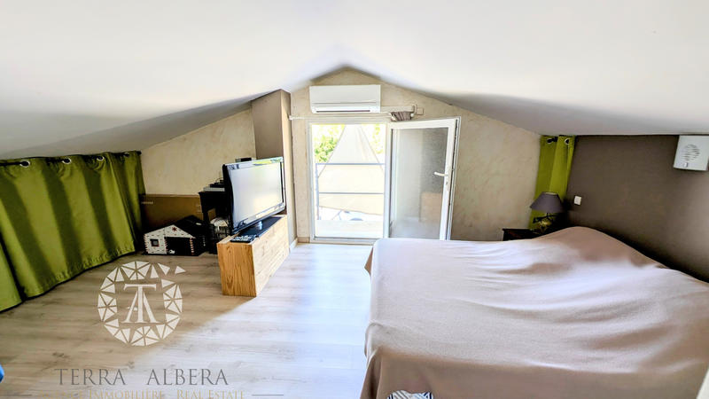 Villa - 100 m² - 5 pièces