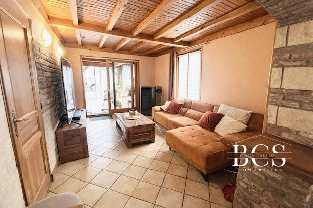 Maison - 190 m² - 9 pièces