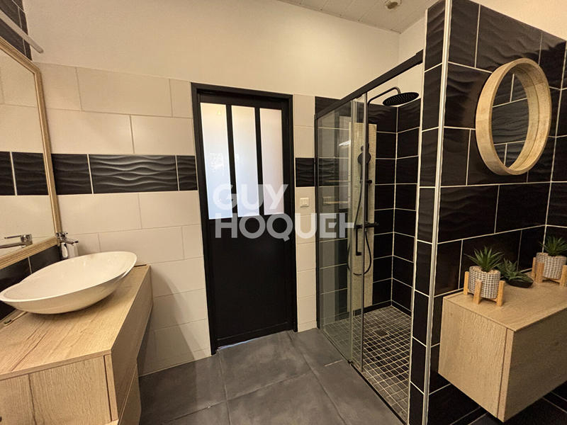 Maison - 209 m² - 7 pièces