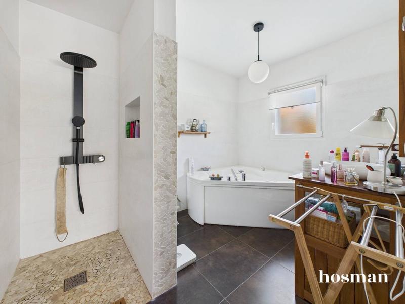 Maison - 167 m² - 5 pièces