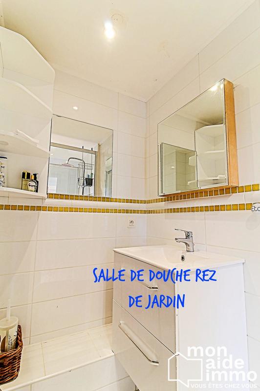 Maison - 244 m² - 8 pièces