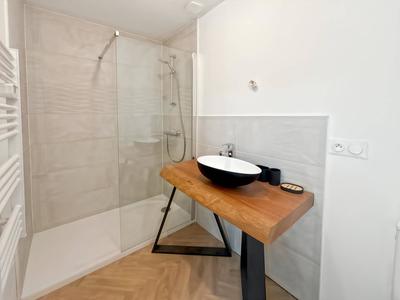 Appartement - 75 m² - 3 pièces