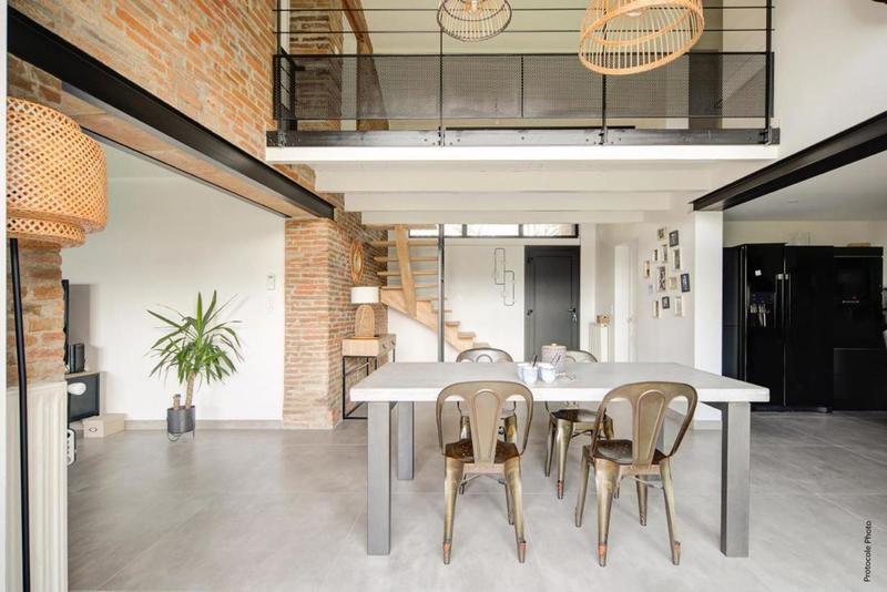 Maison - 220 m² - 7 pièces