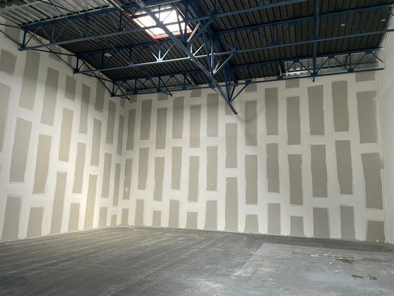 Local commercial - 658 m²