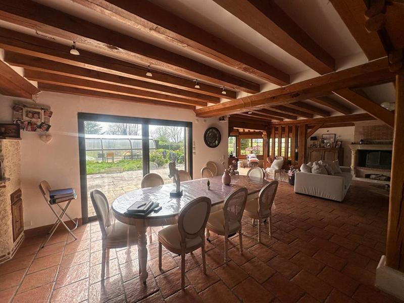 Maison - 288 m² - 6 pièces