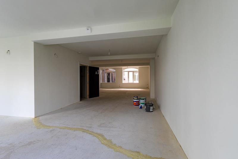 Local commercial - 620 m²