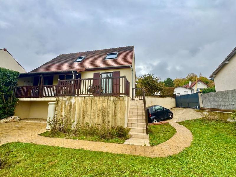 Maison traditionnelle - 101 m² - 5 pièces