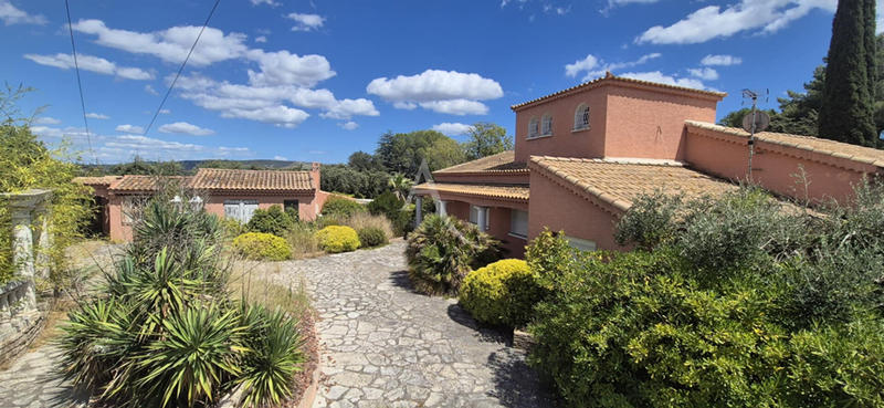 Maison - 188 m² - 6 pièces