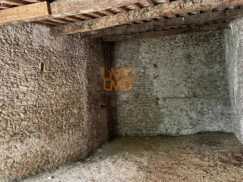 Maison - 140 m² - 2 pièces