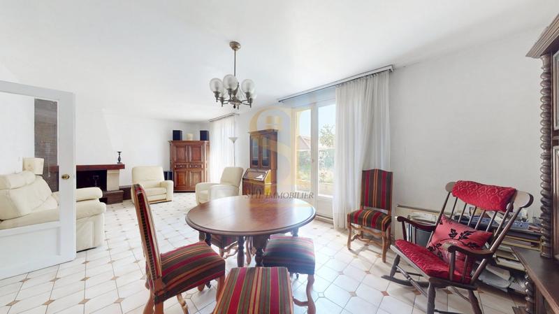Maison - 195 m² - 8 pièces