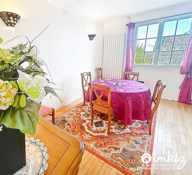 Maison - 231 m² - 7 pièces