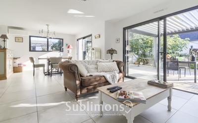 Maison - 122 m² - 6 pièces