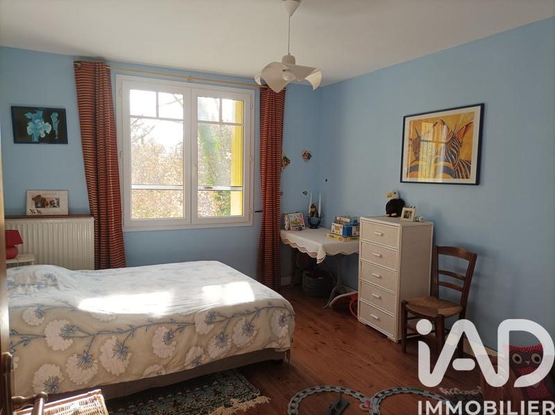 Maison - 220 m² - 8 pièces