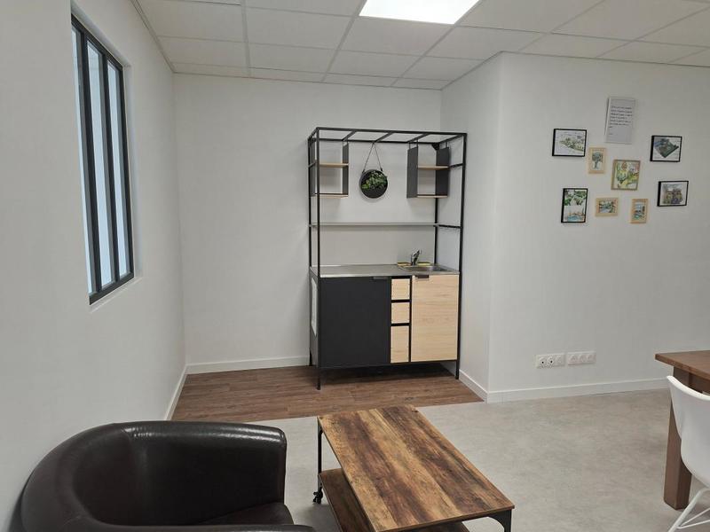 Bureau - 46 m² - 2 pièces