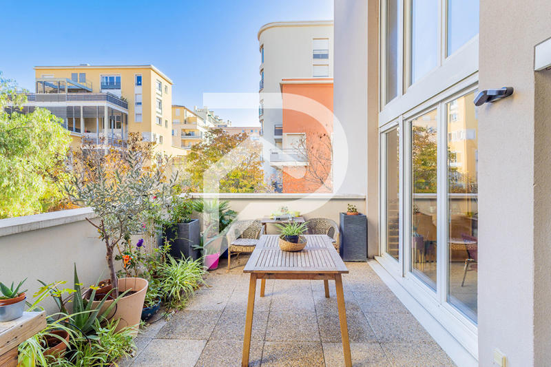 Appartement - 96 m² - 4 pièces