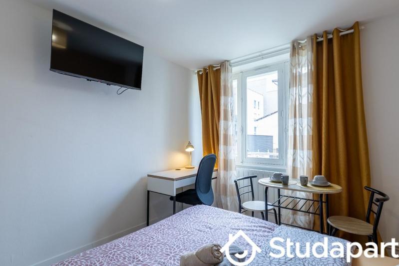 Chambre - 10 m² - 1 pièce