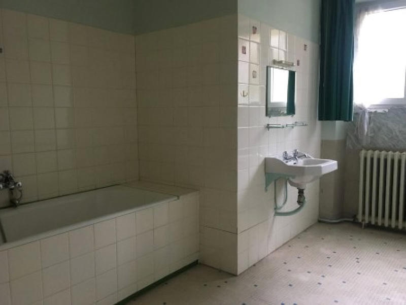 Maison - 220 m² - 10 pièces