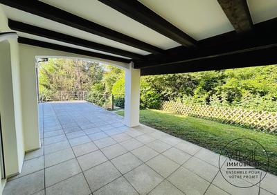 Appartement - 106 m² - 4 pièces